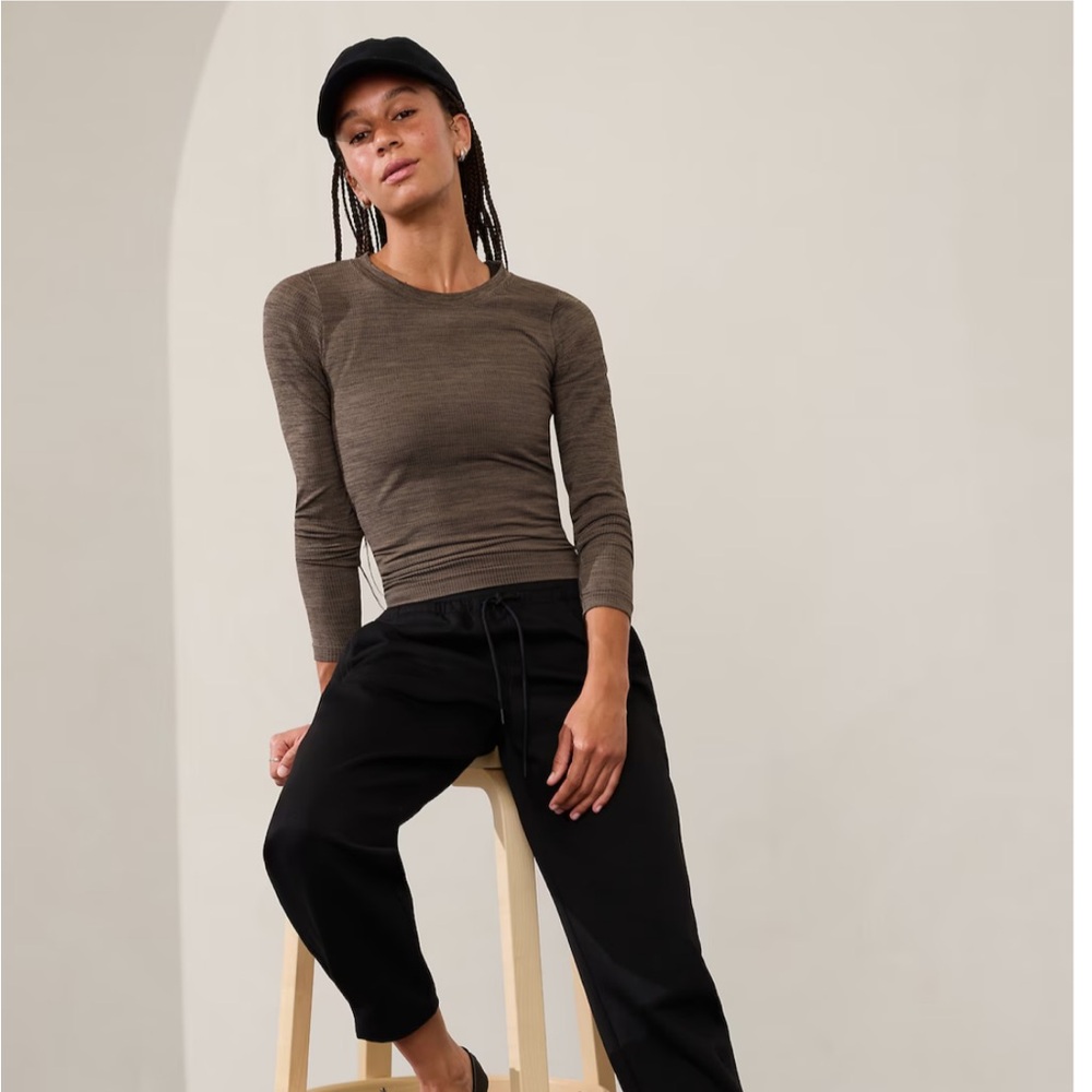Athleta Renew Seamless Crewneck Top